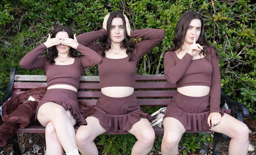 photographer Photodude performance modelling photo with @Lola_Rae,