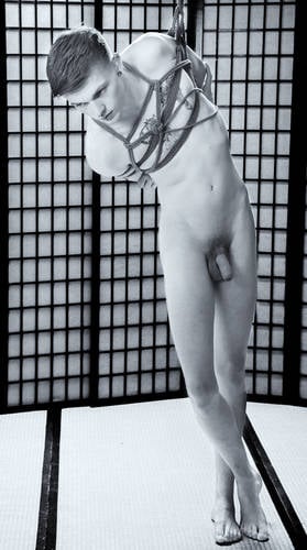 model Tyler Hasdell art nude modelling photo taken by @rodm99