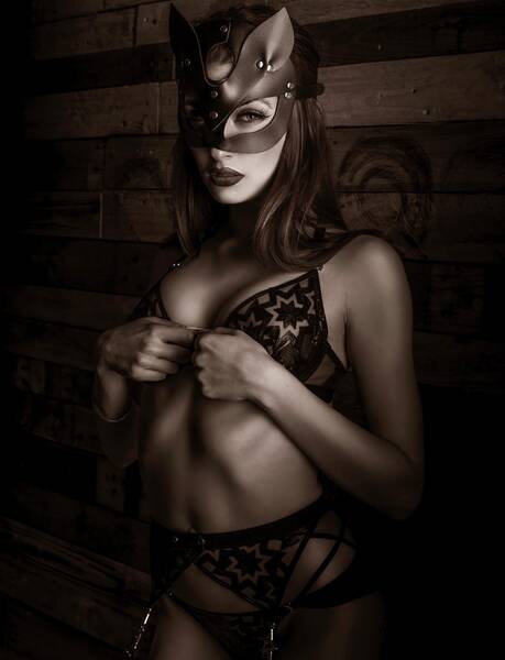 photographer Lensworksphotos uncategorized modelling photo with Not on AdultFolio