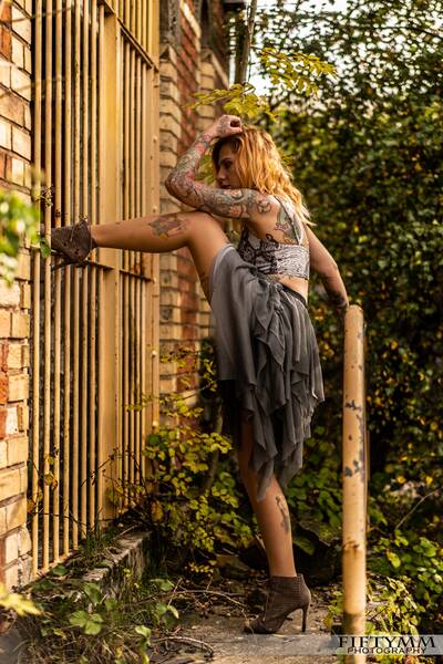photographer Fiftymm Photography glamour modelling photo with @Scarlett_love