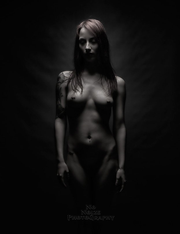 photographer NoNoizePhotos art nude modelling photo with Not on AdultFolio