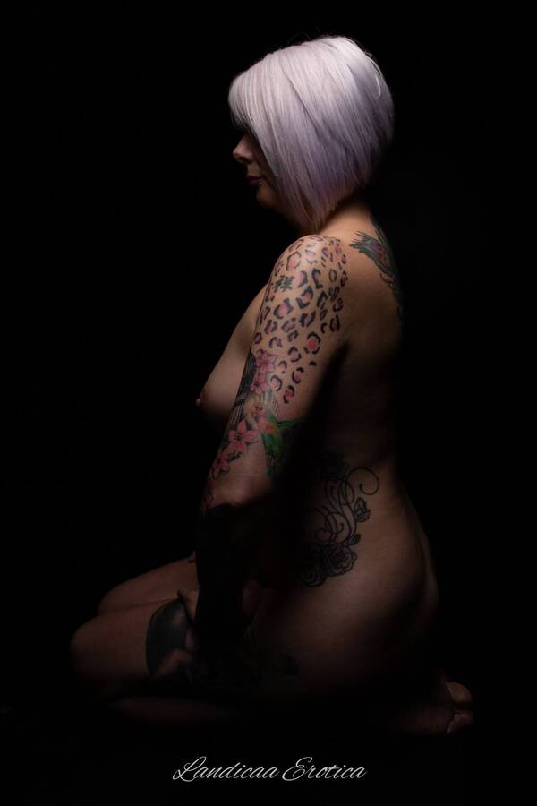 photographer Landicaa art nude modelling photo taken at Wolfe Cottage Studio with @LizaD