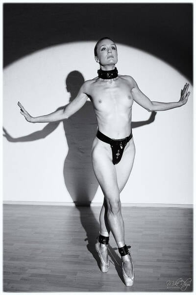 photographer MikeRhys art fetish modelling photo with Not on AdultFolio