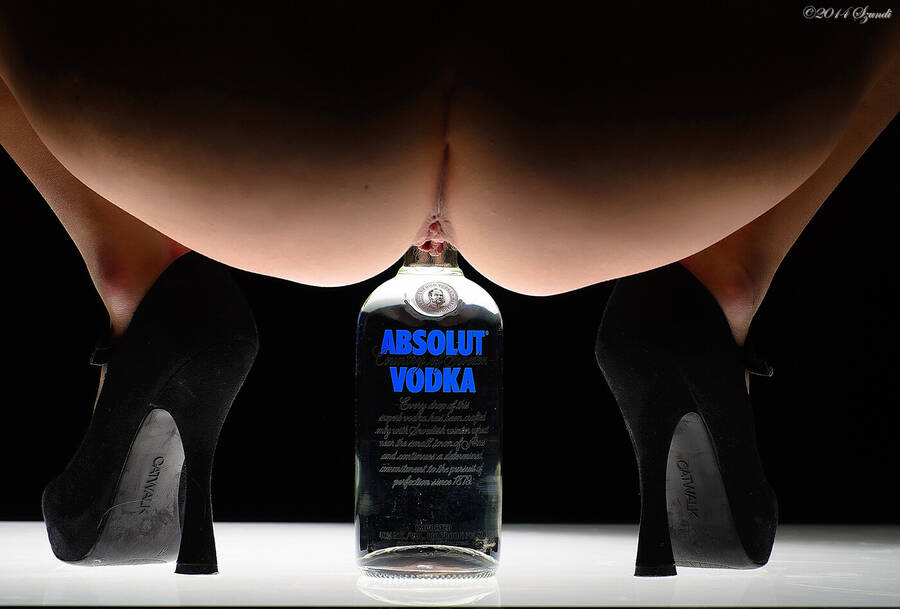 photographer Szundi open leg modelling photo with Not on AdultFolio