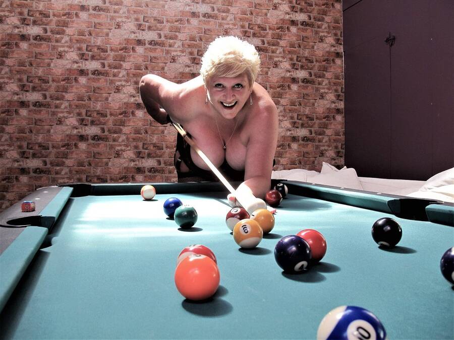 photographer Kims Amateurs topless modelling photo with @JuicyJoolz