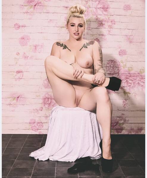 model LoulaLou69 art nude modelling photo taken by @covergirlpix