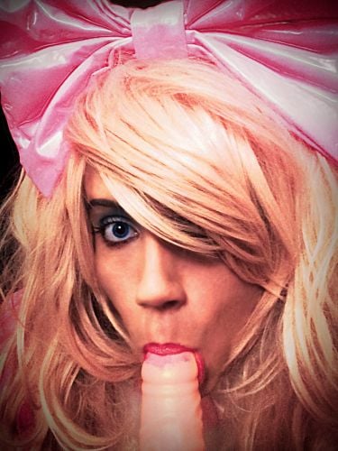 model Dollyinpvc blowjob modelling photo