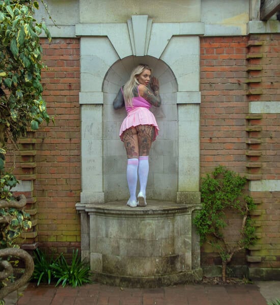photographer FunPhotographer glamour modelling photo taken at Hampstead Gardens with @ladylauren