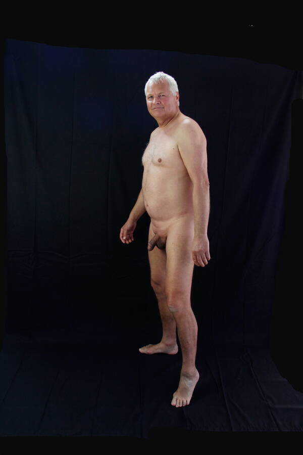 model Brian2769 art nude modelling photo taken by @James560492
