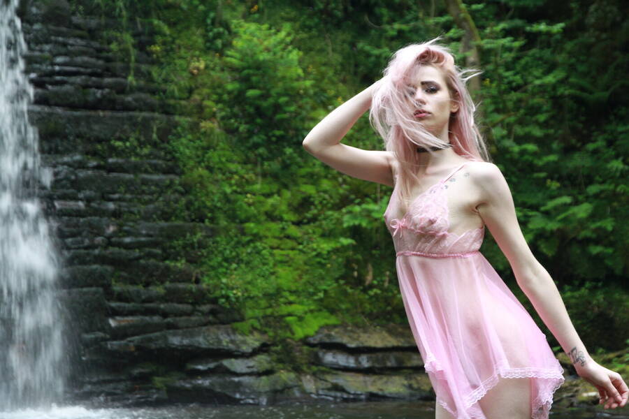 photographer Photodude glamour modelling photo with @Ezme_Florence_Modelling