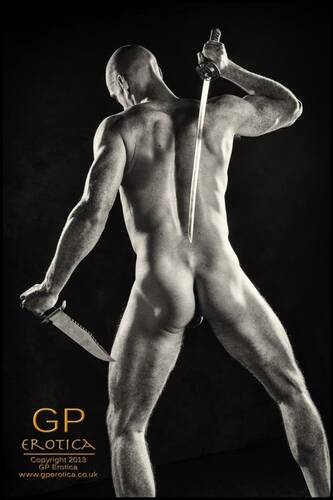 model EvolvingSwitch art nude modelling photo taken by @GP_Erotica