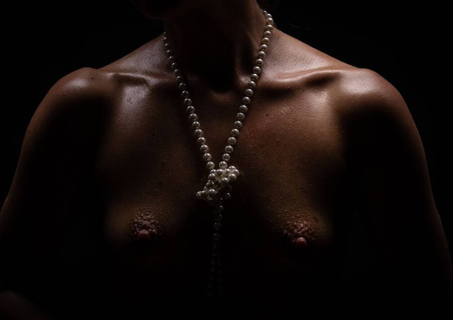 photographer Buzzkot topless modelling photo