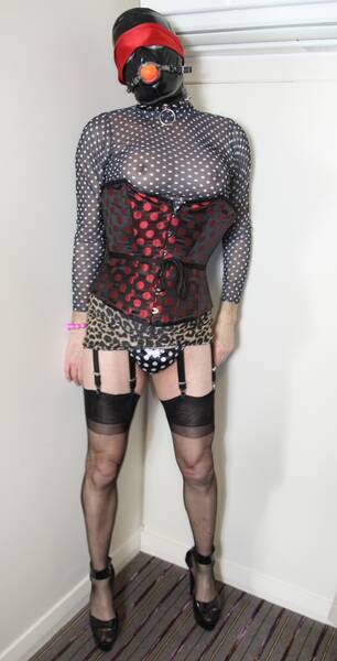 model Dollymaid bdsm modelling photo taken by @glos72