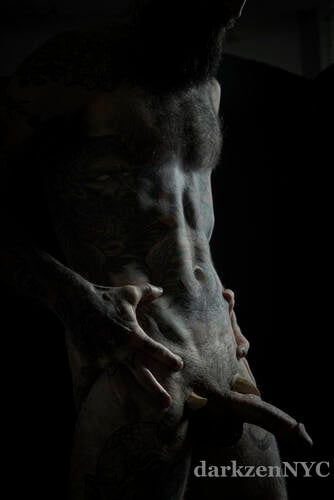 model darkzenNYC art nude modelling photo taken by @ATDB
