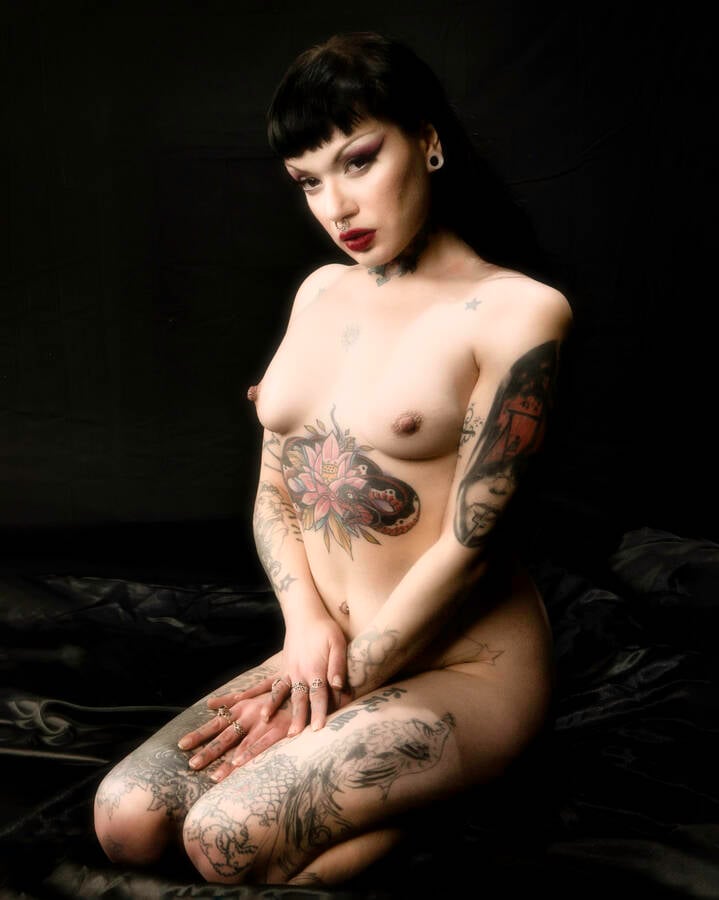 studio Pinkys Photo Emporium art nude modelling photo with Not on AdultFolio taken by @Pinkys_Photo_Emporium