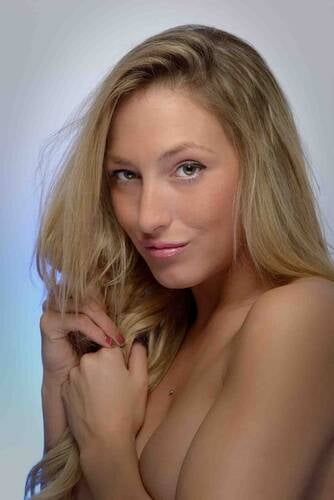 photographer Petershoots glamour modelling photo with Not on AdultFolio