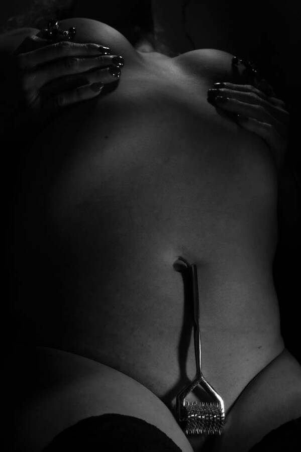 model Sensual art nude modelling photo taken by @HinkD