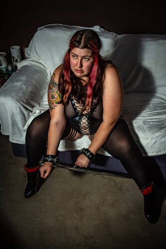 model tinkahell23 bdsm modelling photo taken by @peanutsphotography