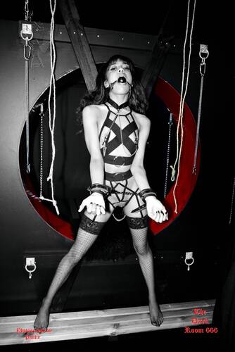 studio TheDarkRoom666  Xposeya Studios  Paulie bdsm modelling photo with @Bluelah taken by @TheDarkRoom666