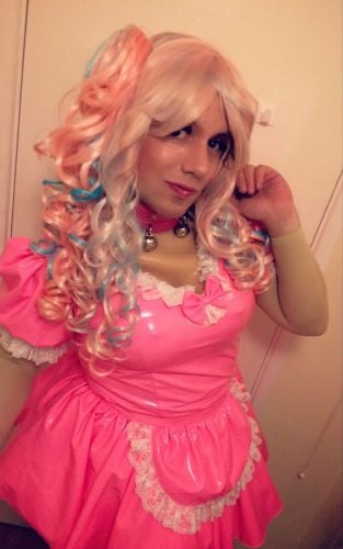 model Dollyinpvc glamour modelling photo