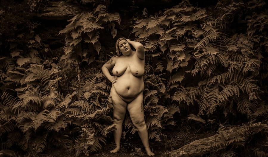 model tinkahell23 glamour modelling photo taken by @peanutsphotography