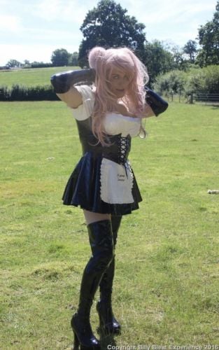 model Dollyinpvc glamour modelling photo taken by @Billy_Bleat