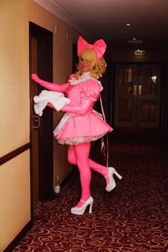 model Dollyinpvc glamour modelling photo taken by @BJP_Images
