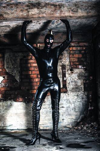model EvolvingSwitch glamour modelling photo taken by @Gary_Whitehouse