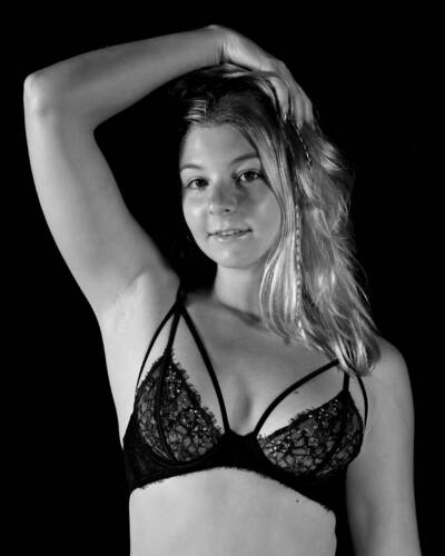 photographer Lensman49 performance modelling photo with @LittleLilly