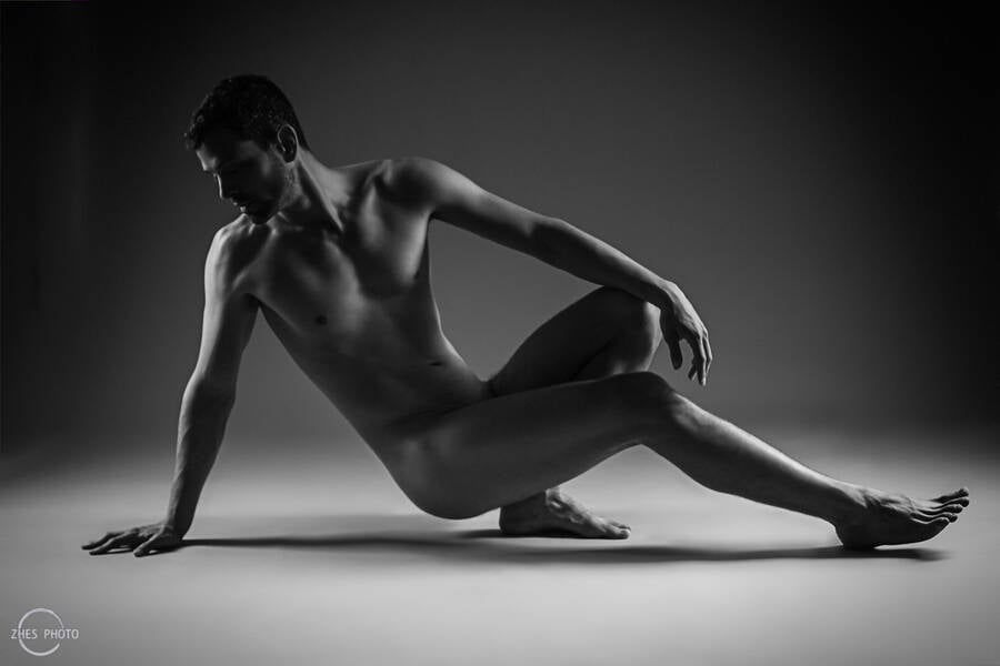 photographer zhesphoto art nude modelling photo with Not on AdultFolio
