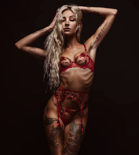 photographer Lensworksphotos uncategorized modelling photo with Not on AdultFolio