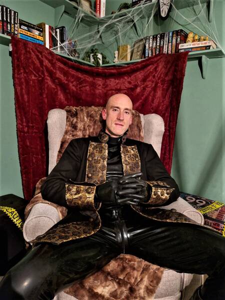 producer RUBBERFETISH art fetish modelling photo