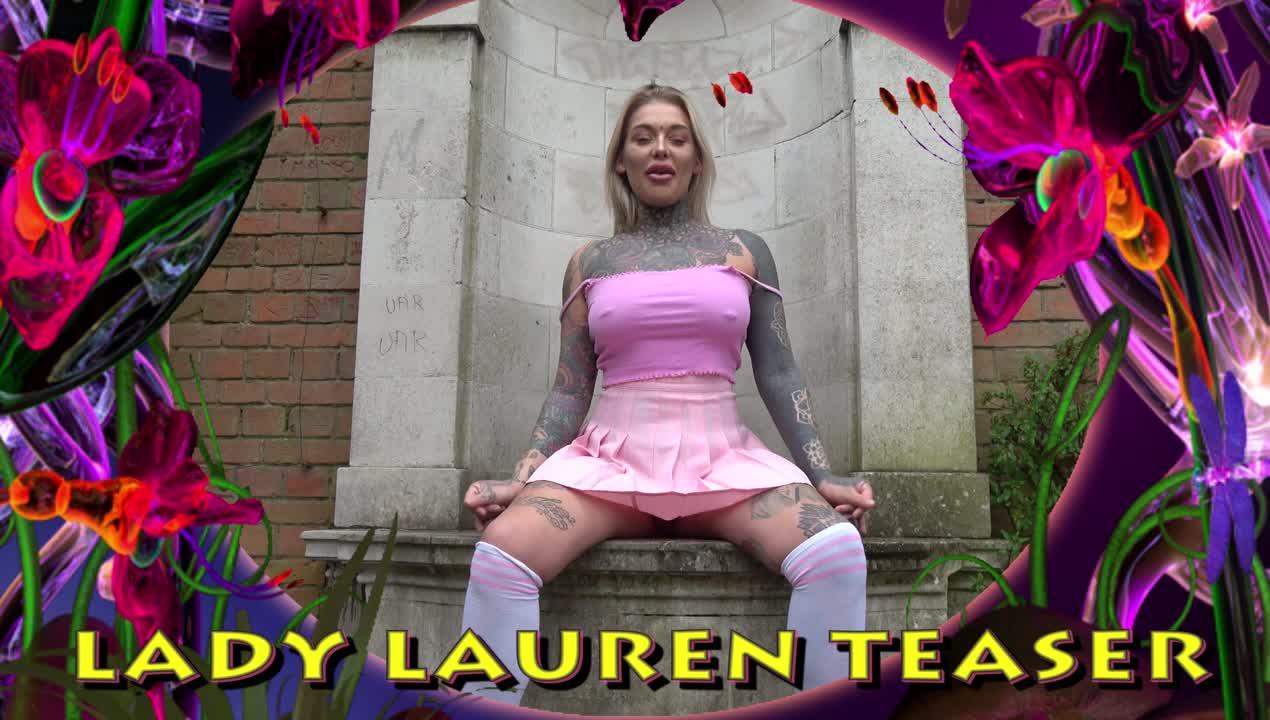 photographer FunPhotographer  modelling photo. i spent the afternoon with lady lauren in hampstead heath london where she was in her element flashing and playing in public showing off her great figure and amazing tattoos heres a little teaser of what she got u